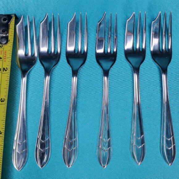 Vintage Miniature Dessert Forks Sheffield England - Picture 2 of 8